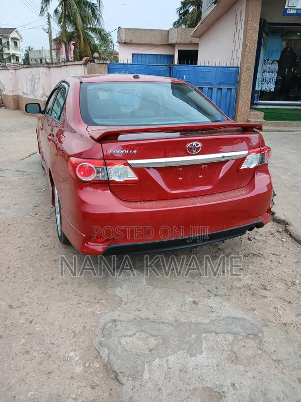Toyota Corolla 2013 Red