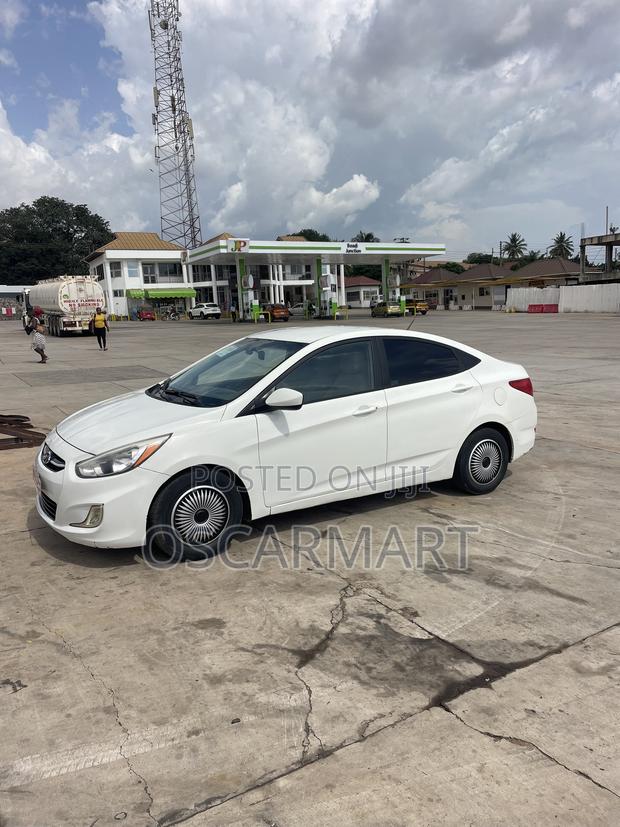 Hyundai Accent SE Sedan 2016 White