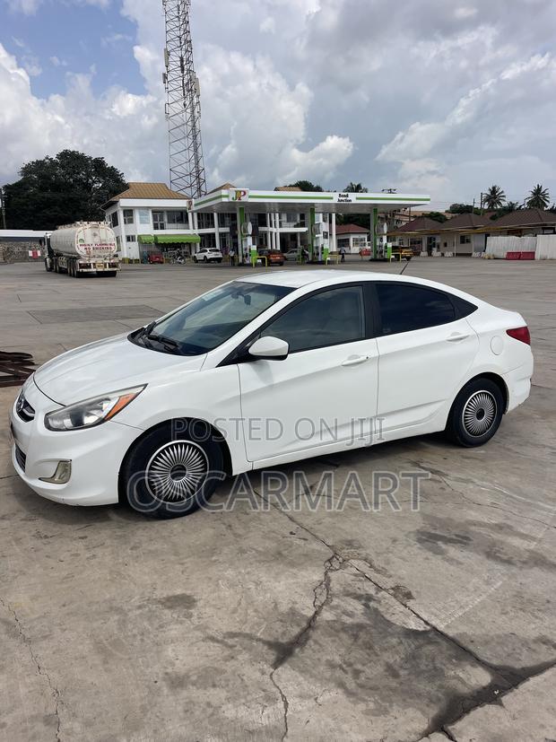 Hyundai Accent SE Sedan 2016 White