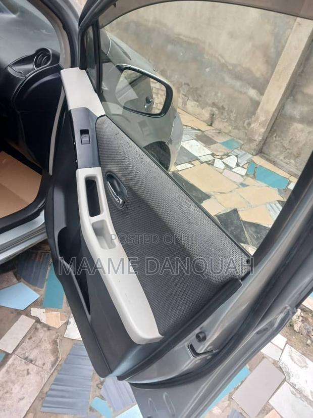 Toyota Vitz 2010 Gray