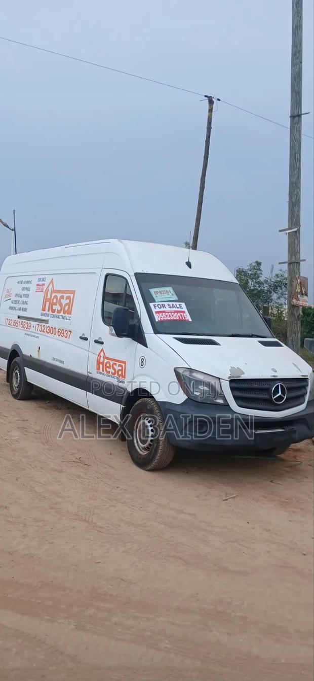 Mercedes-Benz 2524 2016 White