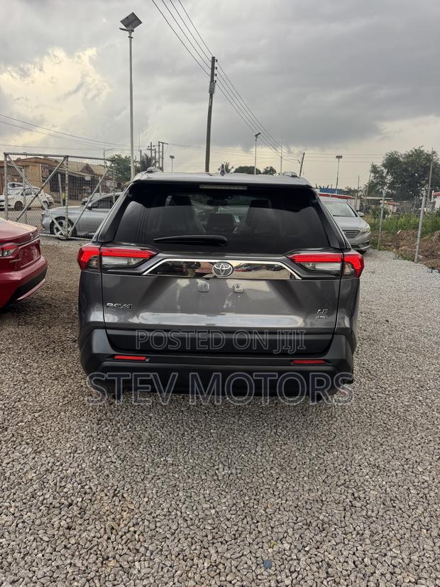 Toyota RAV4 LE 2022 Black