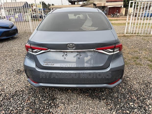 Toyota Corolla LE 2022 Blue