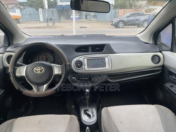 Toyota Vitz 2013 White