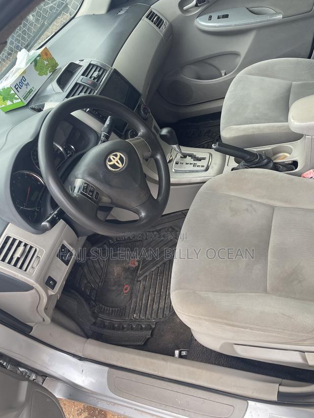 Toyota Corolla 2012 Silver