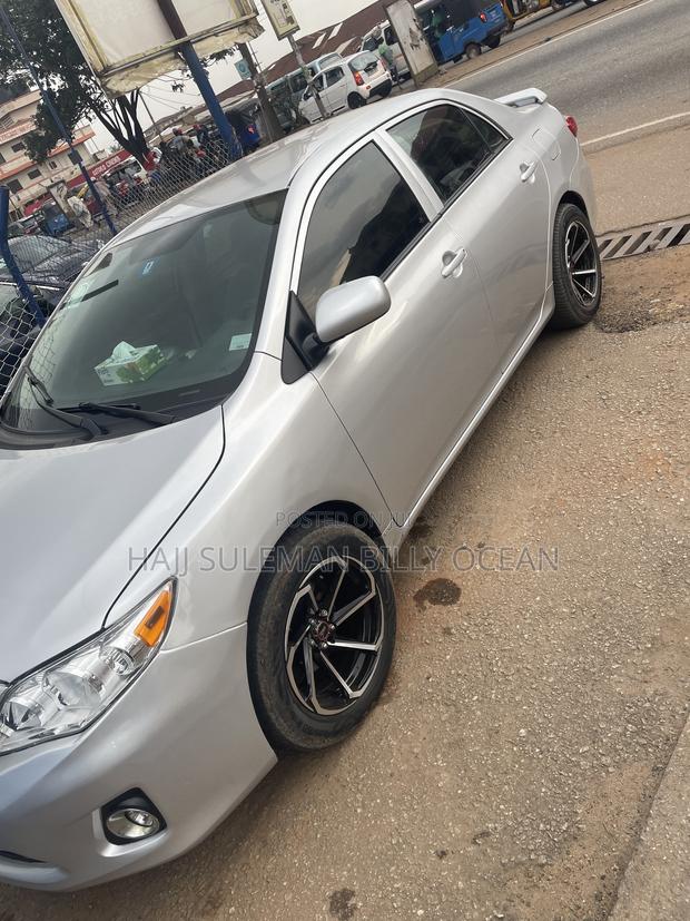 Toyota Corolla 2012 Silver