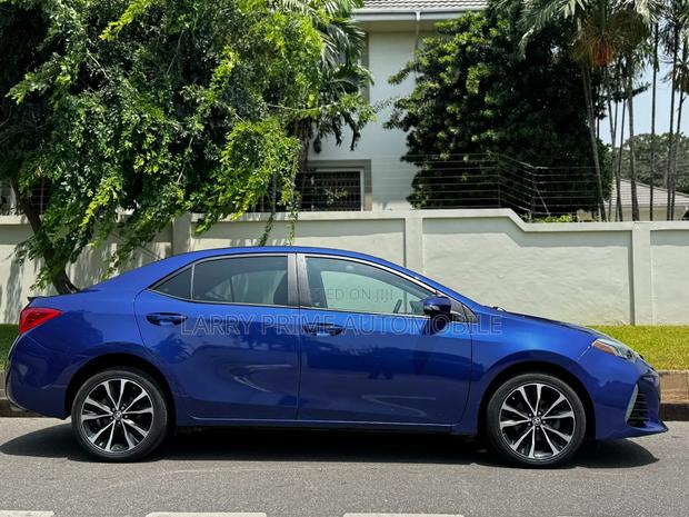 Toyota Corolla XSE 4dr Sedan (1.8L 4cyl CVT) 2017 Blue