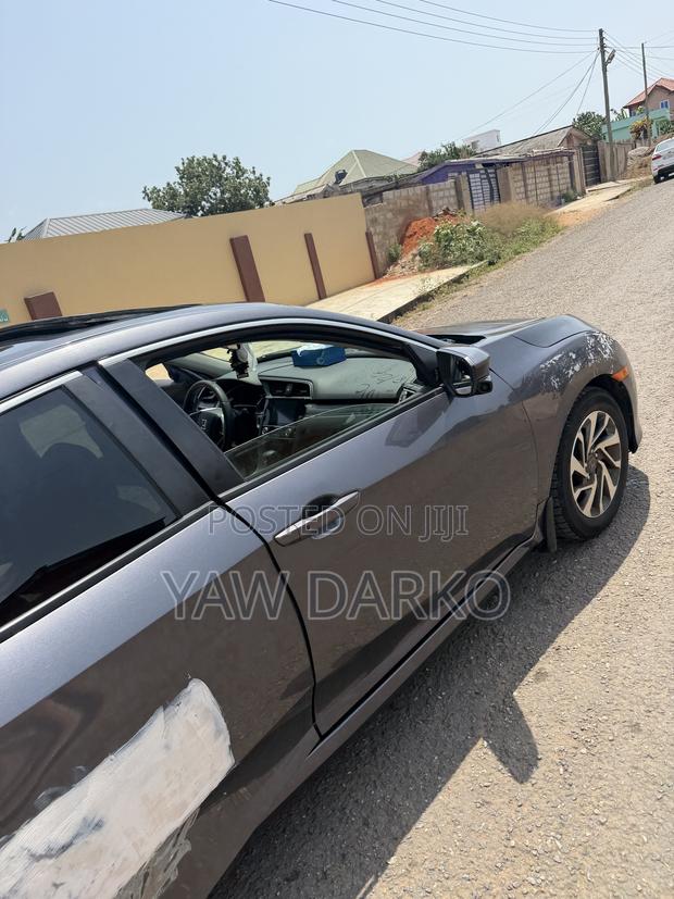 Honda Civic EX Sedan 2018 Gray