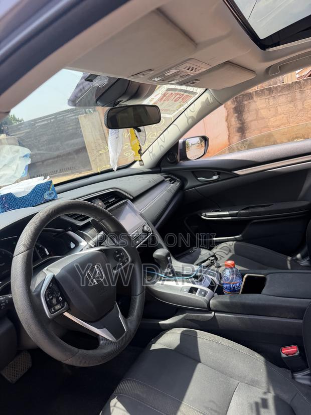 Honda Civic EX Sedan 2018 Gray