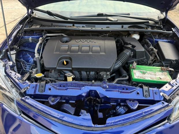 Toyota Corolla 2016 Blue