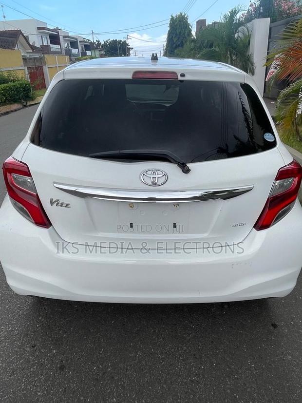Toyota Vitz 2015 White