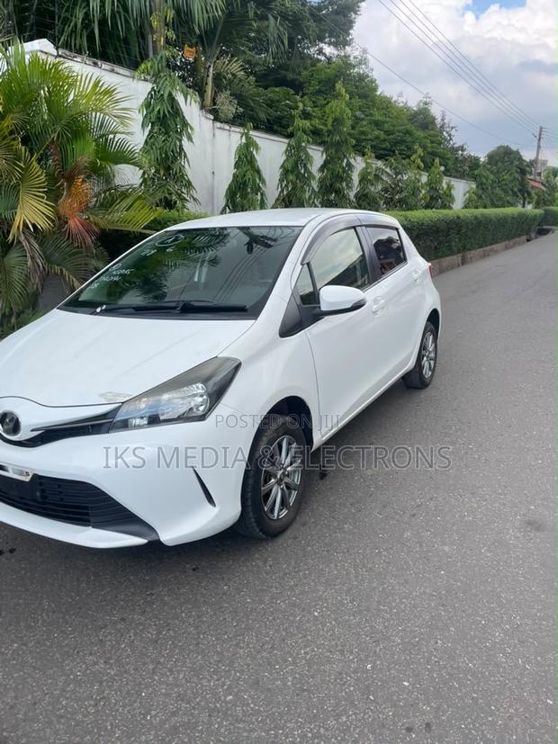 Toyota Vitz 2015 White