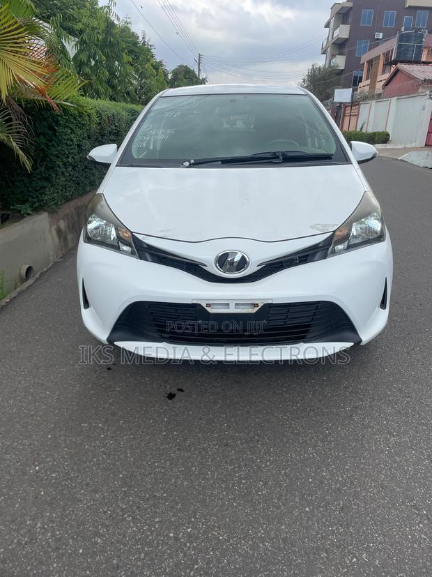 Toyota Vitz 2015 White