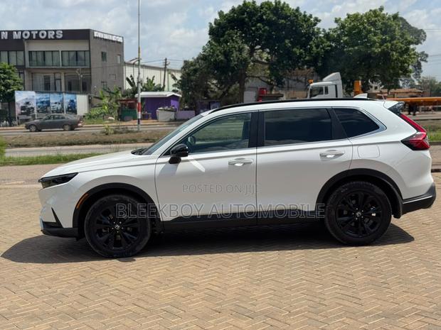 Honda CR-V 2024 White