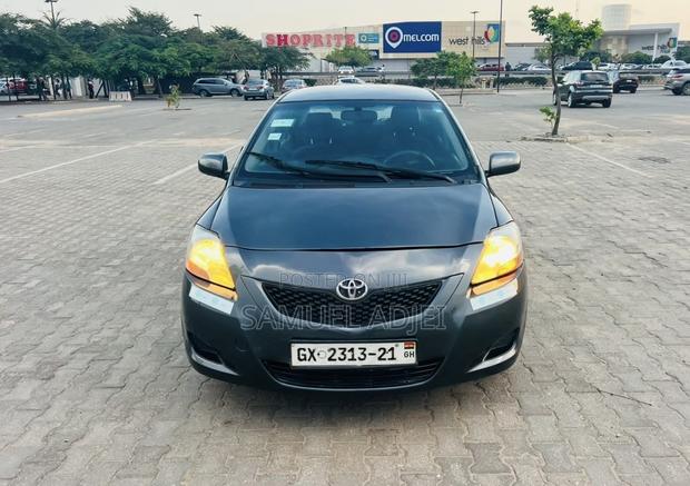 Toyota Yaris 2010 Black