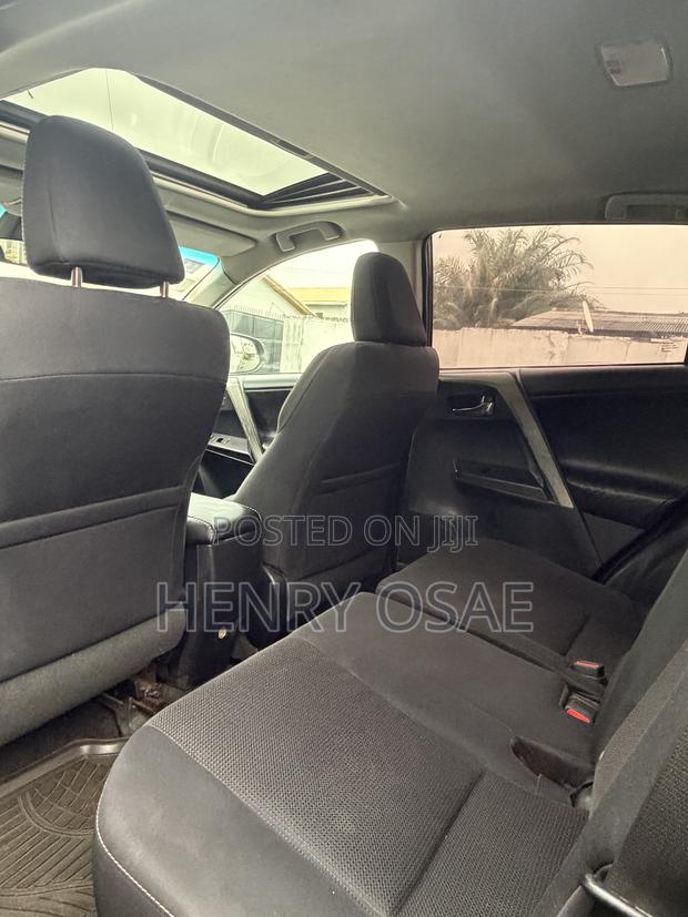Toyota RAV4 LE AWD (2.5L 4cyl 6A) 2017 Black