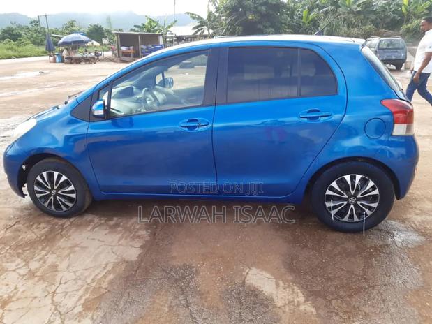 Toyota Vitz 1.5 FWD 3dr 2010 Blue