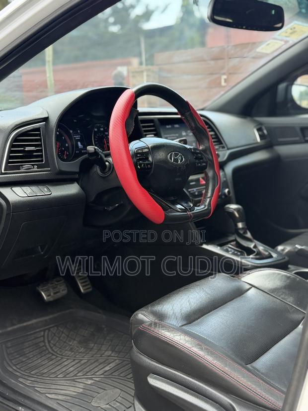 Hyundai Elantra Sport 2018 White