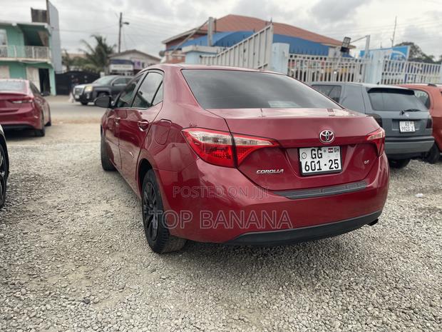 Toyota Corolla LE (1.8L 4cyl 2A) 2018 Red