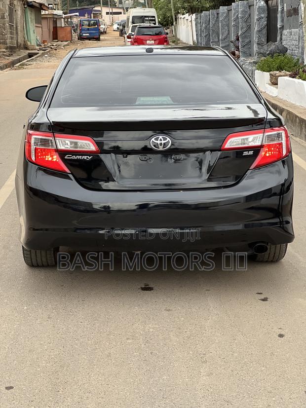 Toyota Camry SE 4dr Sedan (2.5L 4cyl 6A) 2014 Black