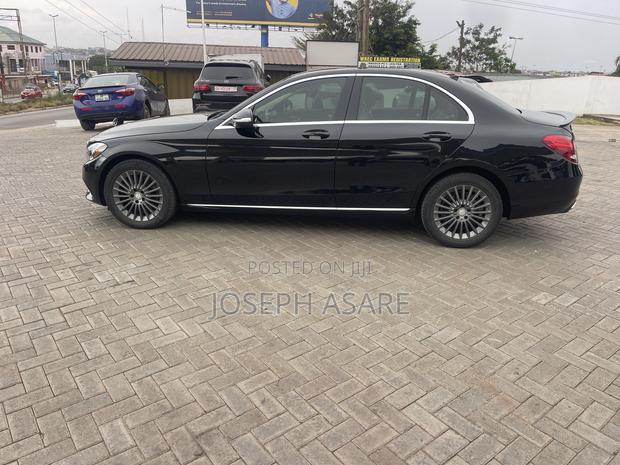 Mercedes-Benz C300 2015 Black