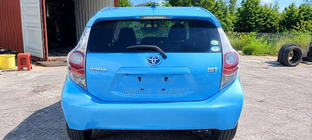 Toyota Aqua 2013 Blue