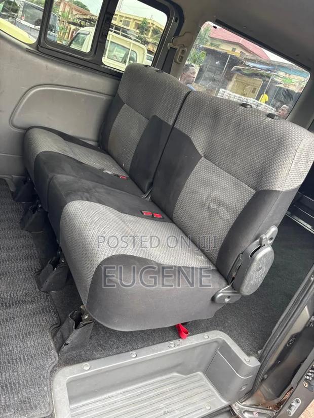 Nissan Caravan 2012 Gray