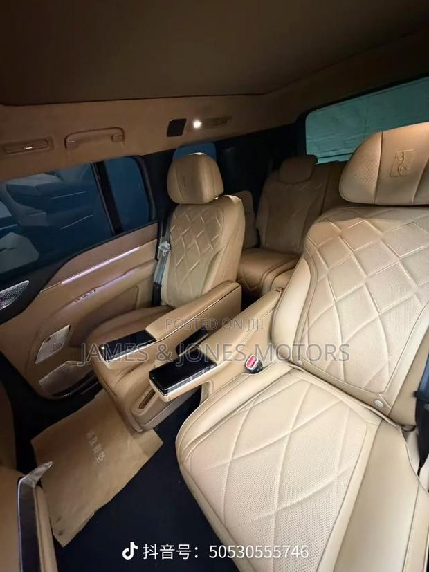 New BYD Yangwang U8 Luxury Edition 2026 Black