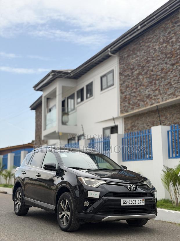 Toyota RAV4 XLE 4dr SUV AWD (2.5L 4cyl 6A) 2018 Black