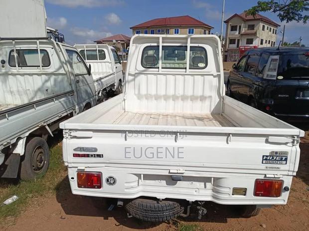 Daihatsu Cuore 2000 White