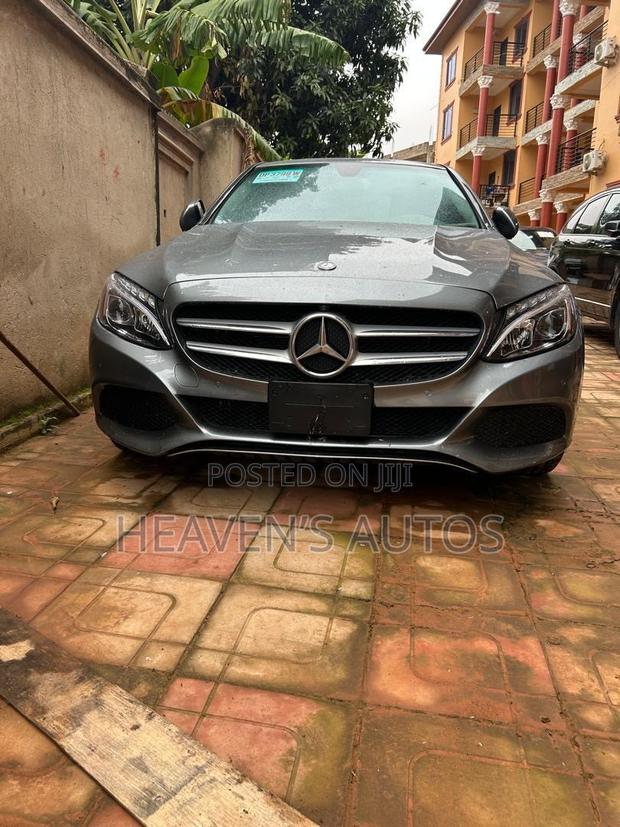 Mercedes-Benz C300 2018 Gray