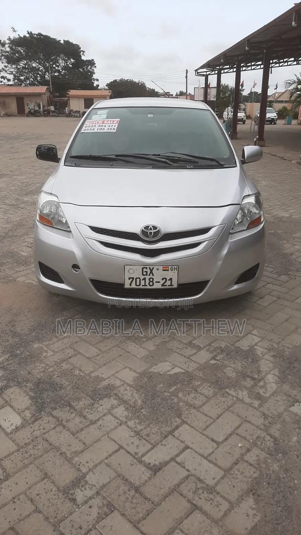 Toyota Belta 2010 Silver