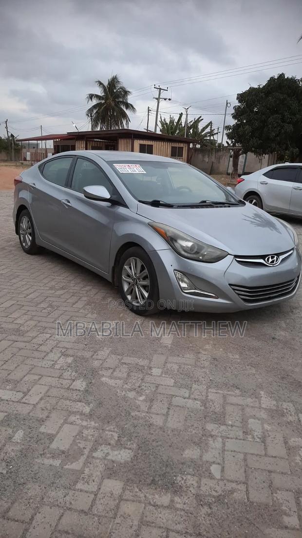 Hyundai Elantra 2016 Silver