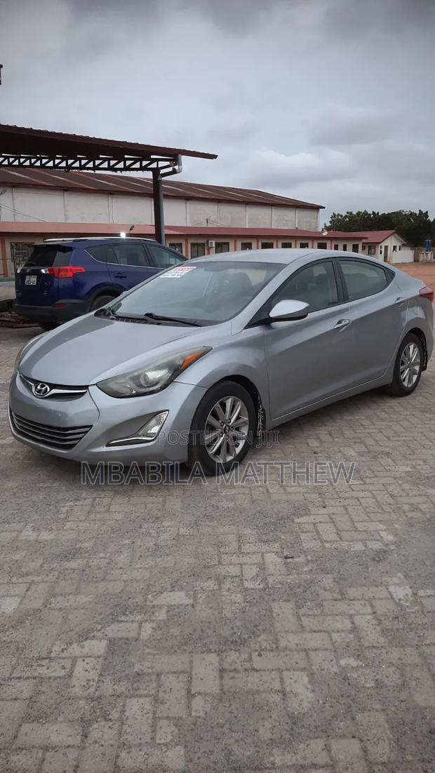 Hyundai Elantra 2016 Silver