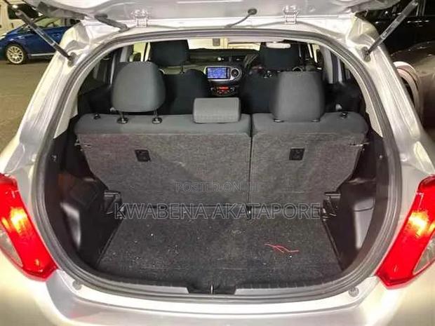 Toyota Vitz 1.3 FWD 5dr 2013 Silver