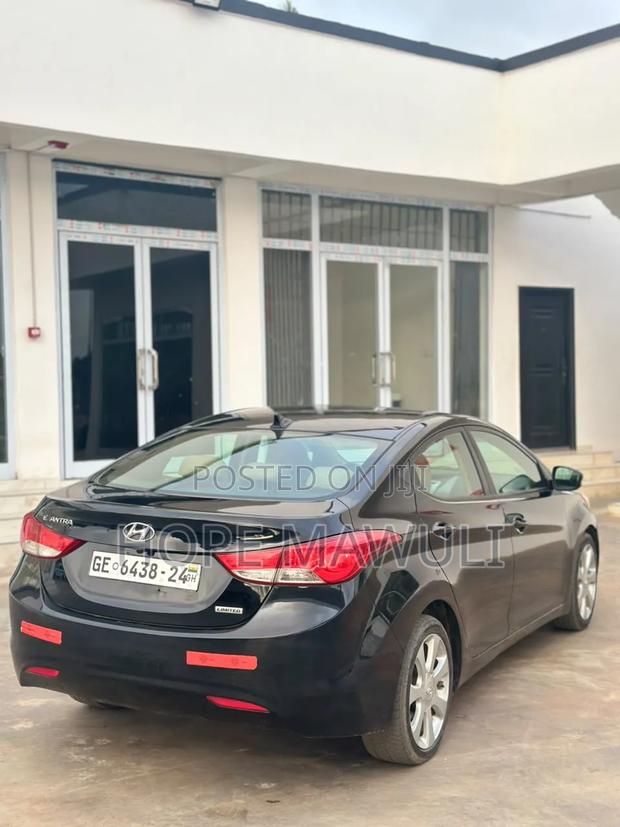 Hyundai Elantra Limited Sedan FWD (1.8L 4cyl 6A) 2013 Black