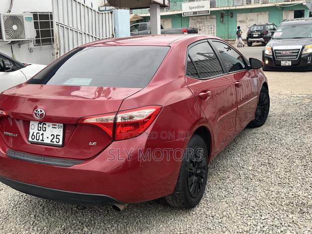 Toyota Corolla LE (1.8L 4cyl 2A) 2018 Red