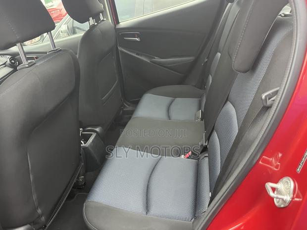 Toyota Yaris LE Sedan 4dr 2019 Red