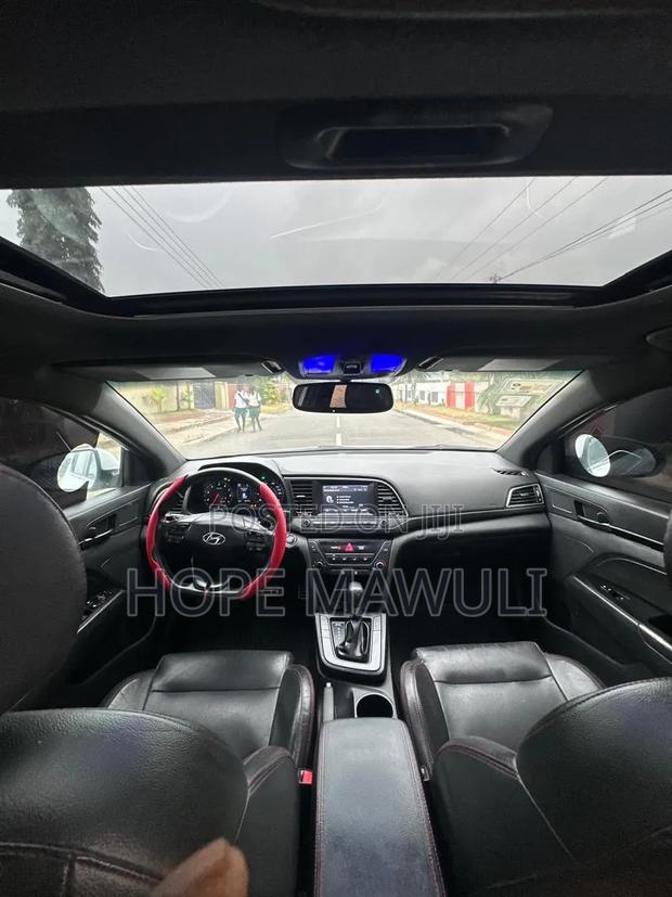 Hyundai Elantra Sport 2018 White