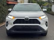 Toyota RAV4 XLE AWD 2020 White for sale
