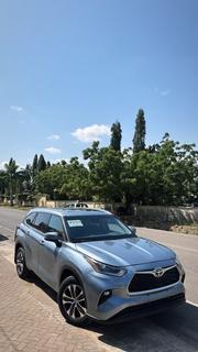 Toyota Highlander XLE 2021 Gray for sale