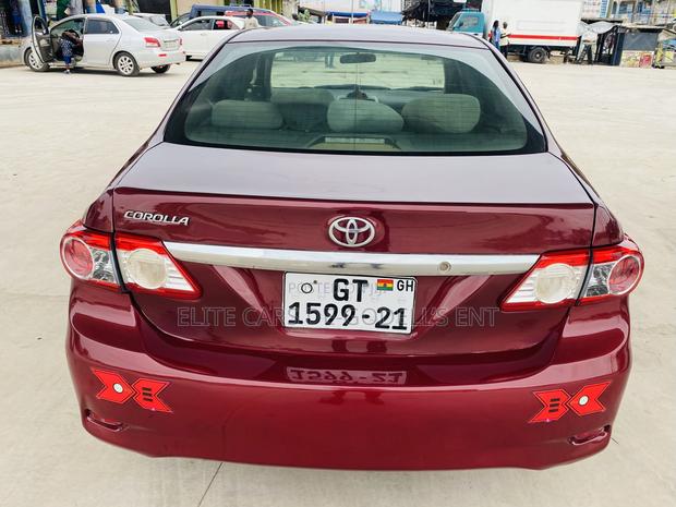 Toyota Corolla LE 4dr Sedan (1.8L 4cyl 4A) 2013 Red