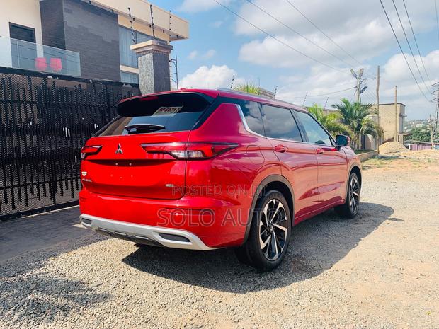 Mitsubishi Outlander SEL 2022 Red