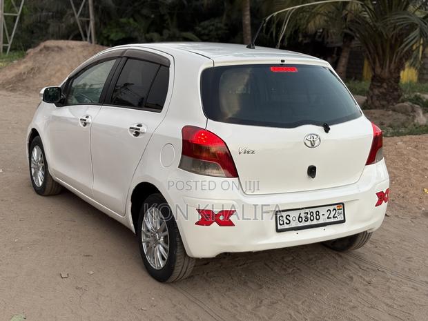 Toyota Vitz 1.3 FWD 3dr 2010 White