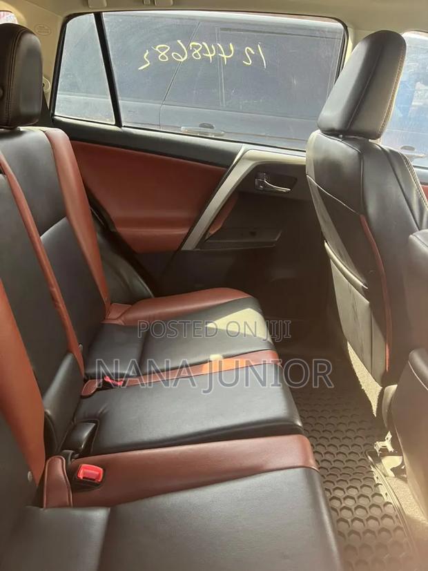 Toyota RAV4 LE 4dr SUV AWD (2.5L 4cyl 6A) 2015 Black