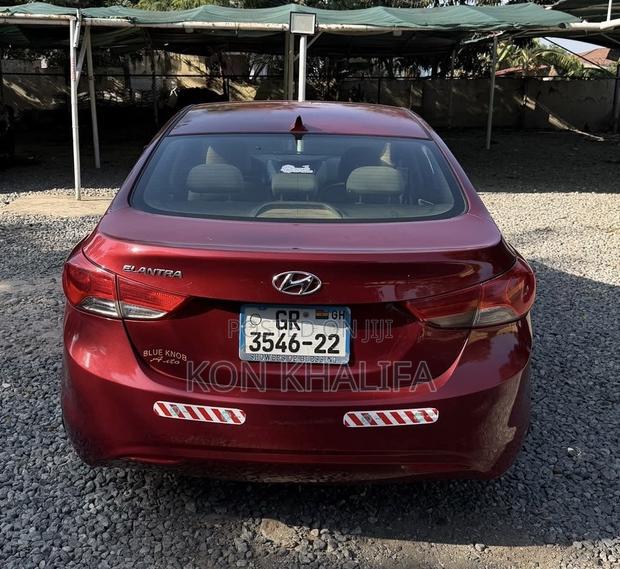 Hyundai Elantra 2014 Red
