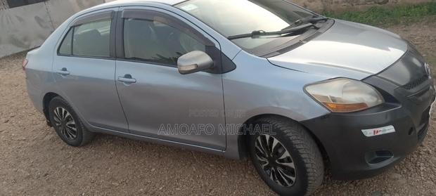 Toyota Belta 2009 Blue