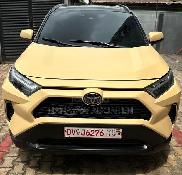 Toyota RAV4 XLE 2022