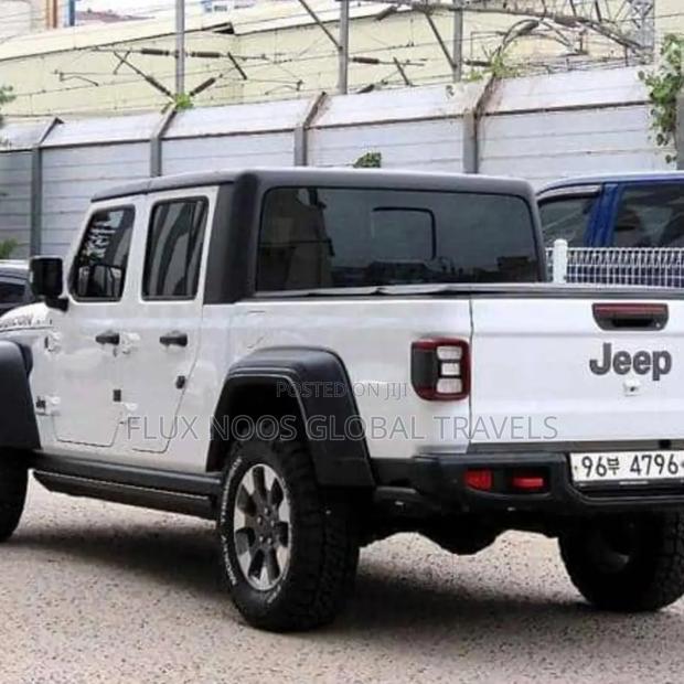 Jeep Gladiator 2021 White