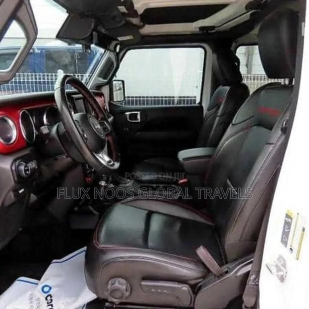 Jeep Gladiator 2021 White